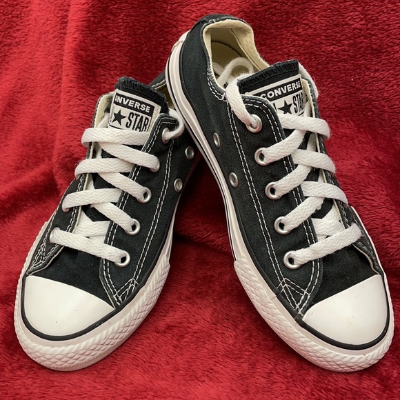 ⭐️CONVERSE⭐️ ALL STAR CHUCK TAYLOR SNEAKERS - Picture 4 of 8